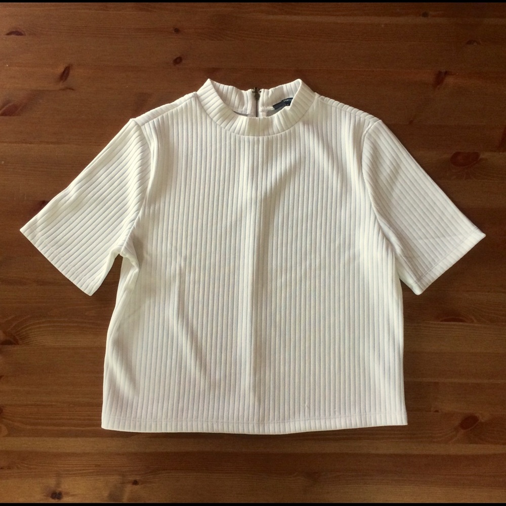 White Ribbed Mockneck Crop Top